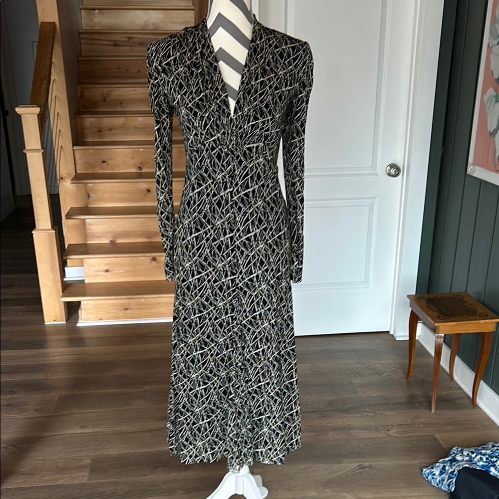 Black, Tan and White Patterned Women's Dress Size Small Vivenne Tam